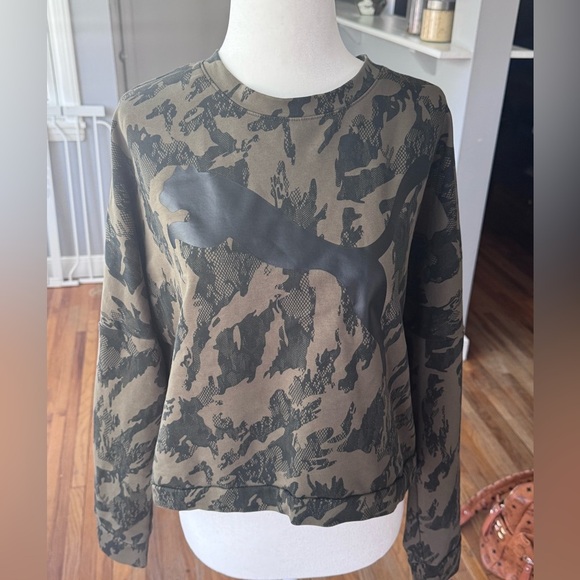 WOMENS PUMA REBEL CROPPED CREW SWEATSHIRT - Picture 3 of 7